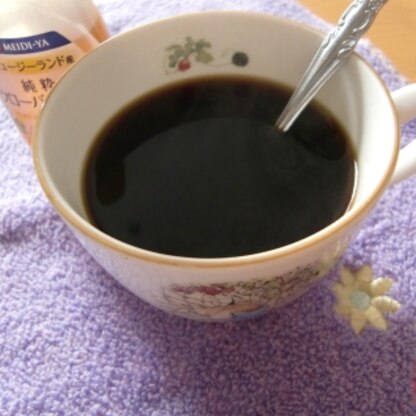 生姜は紅茶にも珈琲にも合うのですね。
身体が温まって今の時期には良いですね♪ご馳走様でした。